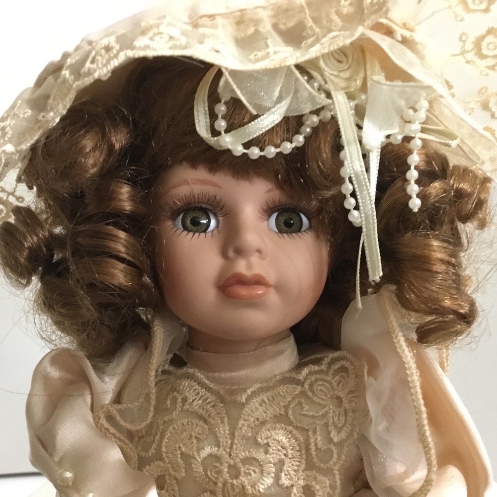 Beautiful musical animated shelf sitter doll